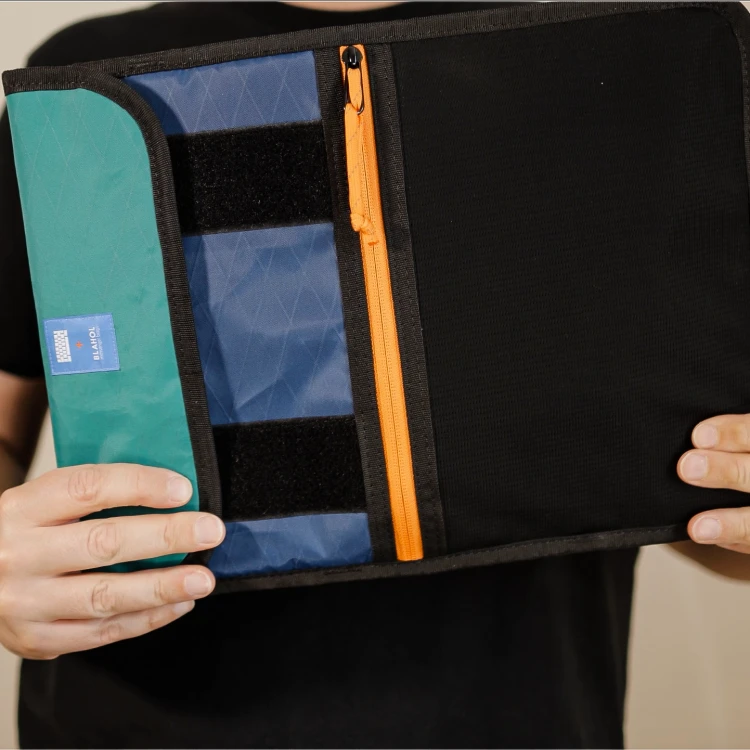 Etui na laptopa